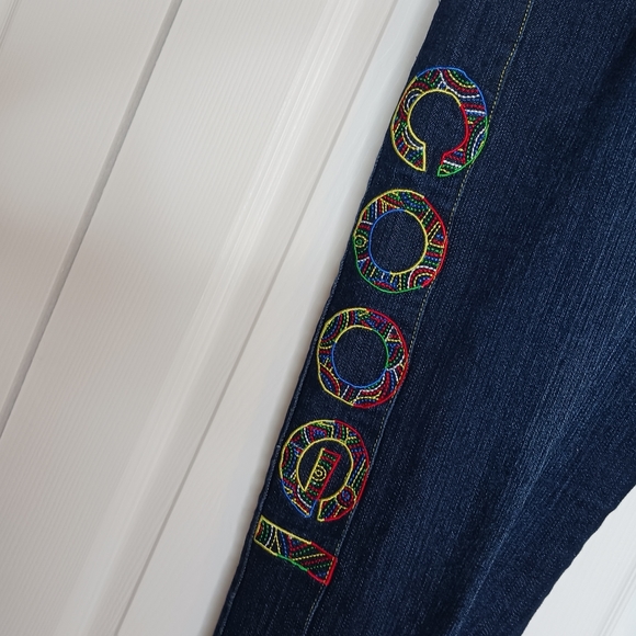 Coogi Embroidered Dark Wash Jeans Sz 13/14 NWOT - Picture 9 of 16